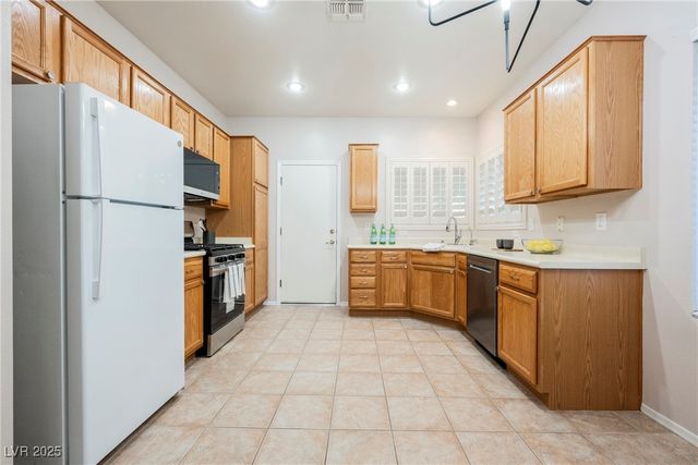 1820 Walking Path Avenue, Henderson, NV 89012