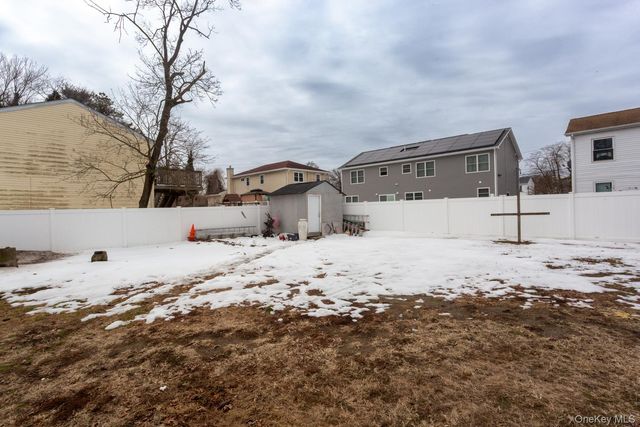 14 Walnut Street, Wyandanch, NY 11798