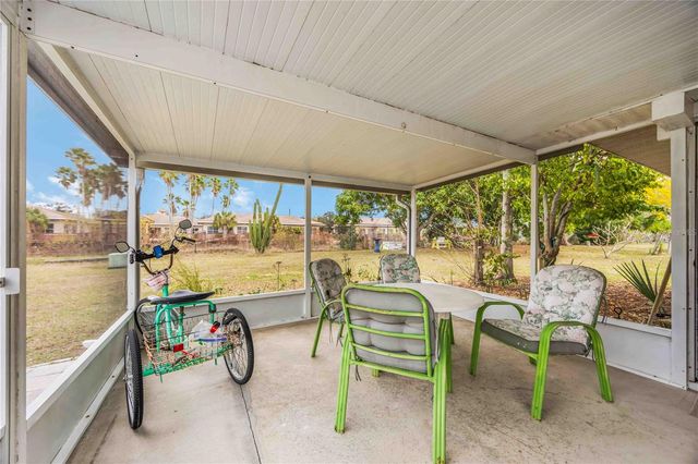 3801 CHINABERRY, Bradenton, FL 34208