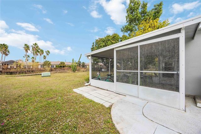 3801 CHINABERRY, Bradenton, FL 34208