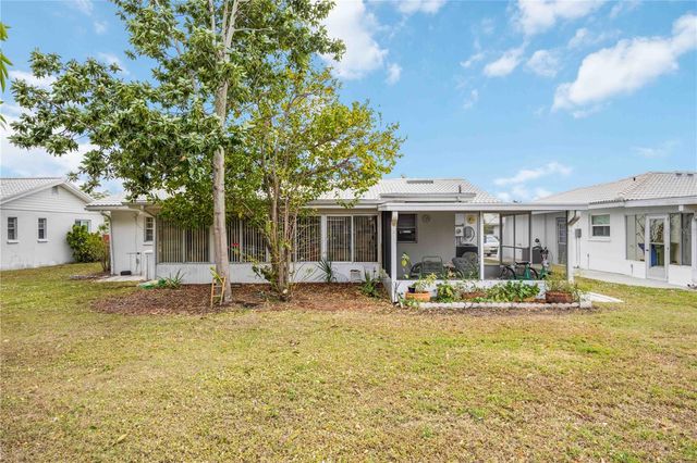 3801 CHINABERRY, Bradenton, FL 34208