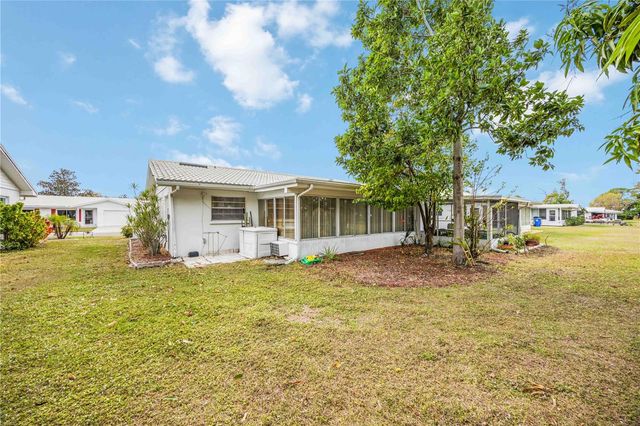 3801 CHINABERRY, Bradenton, FL 34208