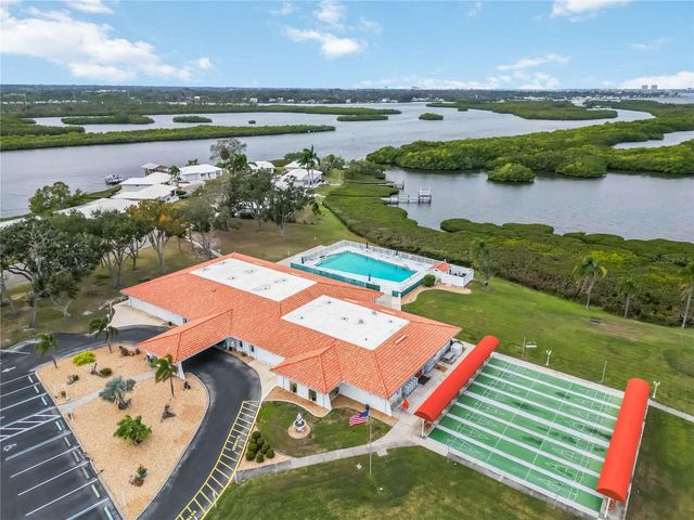 3801 CHINABERRY, Bradenton, FL 34208