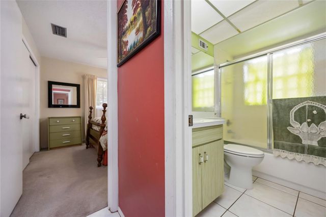 3801 CHINABERRY, Bradenton, FL 34208