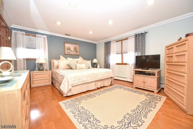 237 Glenwood Dr, North Haledon Boro, NJ 07508