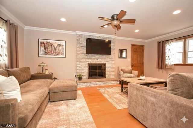 237 Glenwood Dr, North Haledon Boro, NJ 07508