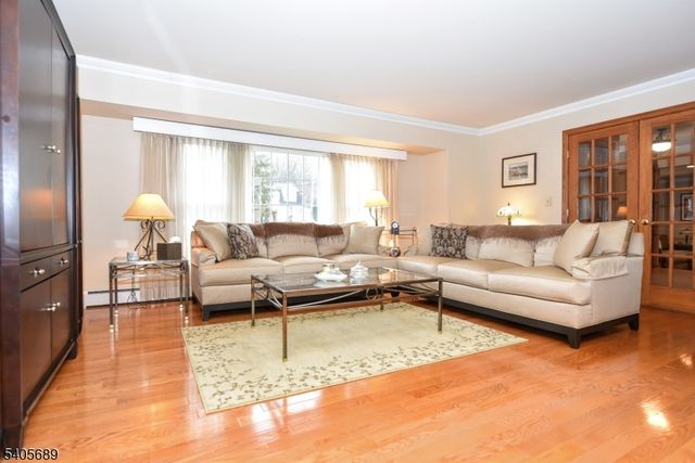 237 Glenwood Dr, North Haledon Boro, NJ 07508