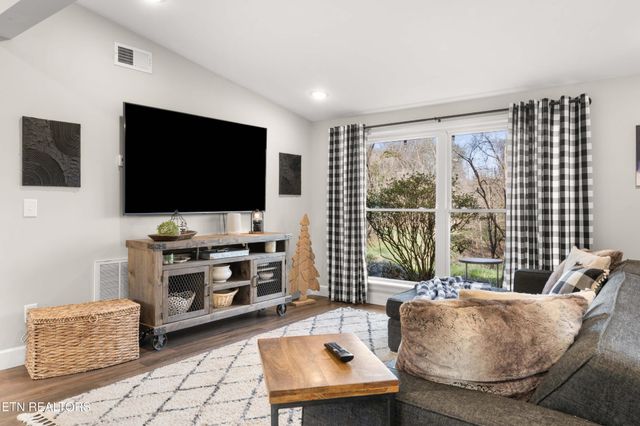 507 Short St, Athens, TN 37303