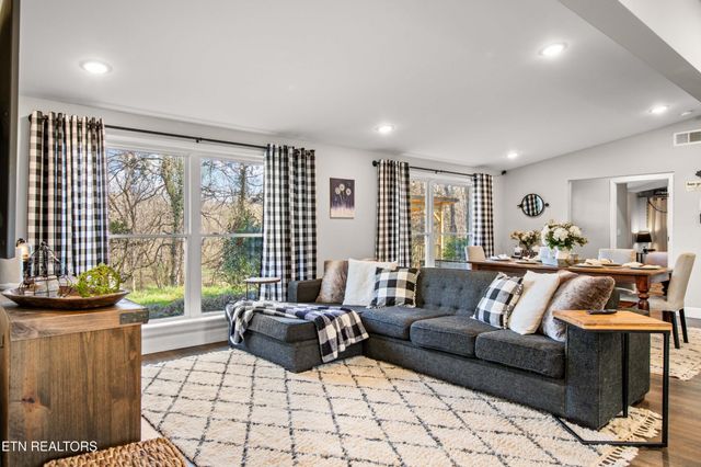 507 Short St, Athens, TN 37303