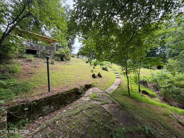 507 Short St, Athens, TN 37303
