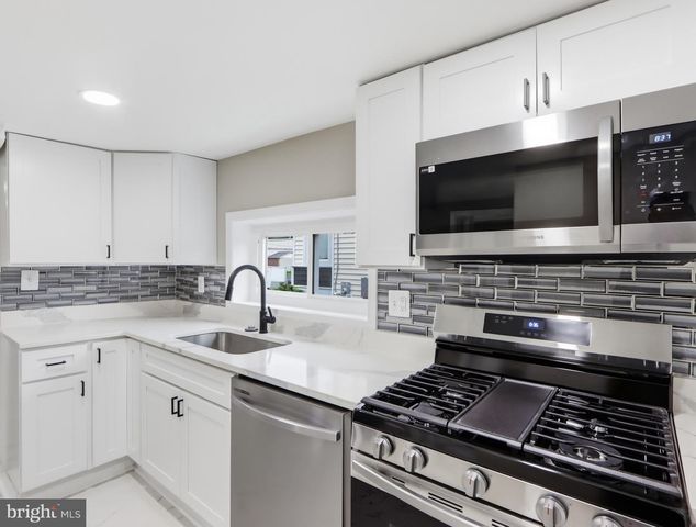 42 WINTERS LN, Baltimore, MD 21228