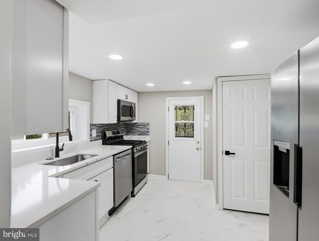 42 WINTERS LN, Baltimore, MD 21228