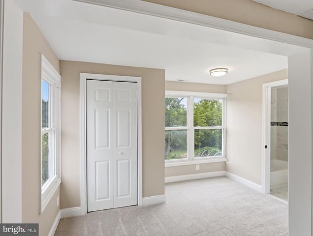 42 WINTERS LN, Baltimore, MD 21228