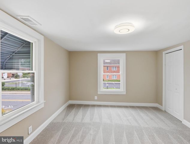 42 WINTERS LN, Baltimore, MD 21228