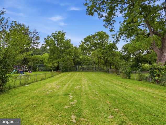 42 WINTERS LN, Baltimore, MD 21228
