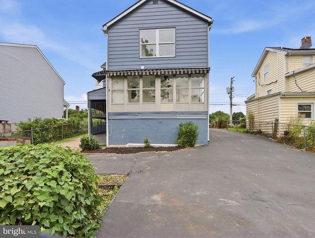 42 WINTERS LN, Baltimore, MD 21228
