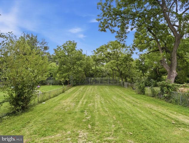 42 WINTERS LN, Baltimore, MD 21228