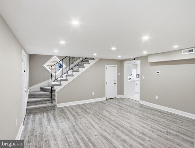 42 WINTERS LN, Baltimore, MD 21228