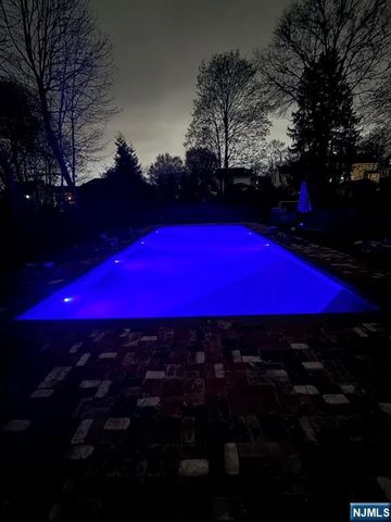 82 Copley Avenue, Teaneck, NJ 07666
