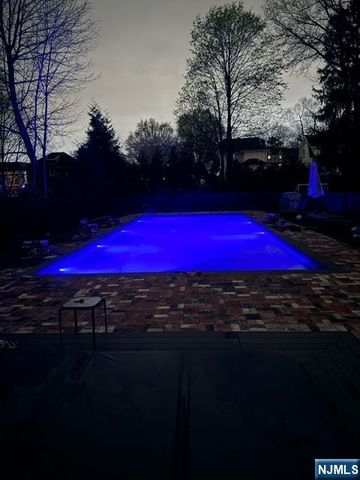 82 Copley Avenue, Teaneck, NJ 07666