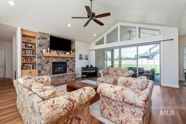 6810 S Pemberley Way, Meridian, ID 83642