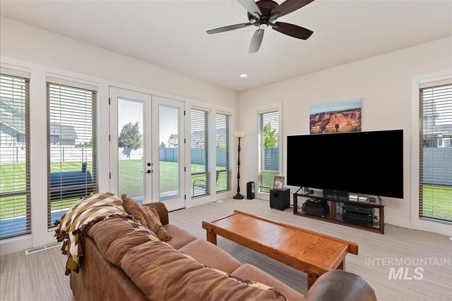 6810 S Pemberley Way, Meridian, ID 83642