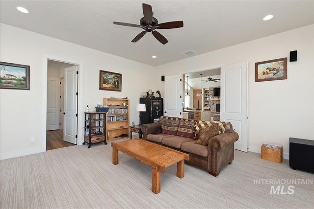 6810 S Pemberley Way, Meridian, ID 83642