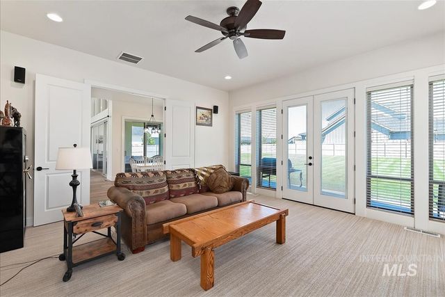 6810 S Pemberley Way, Meridian, ID 83642
