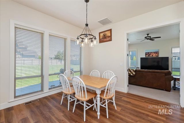 6810 S Pemberley Way, Meridian, ID 83642