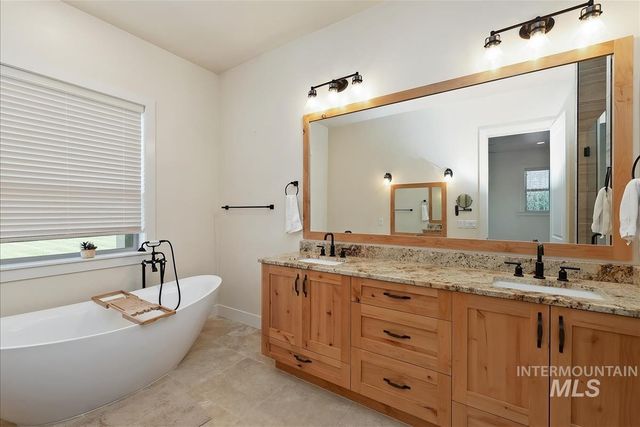 6810 S Pemberley Way, Meridian, ID 83642