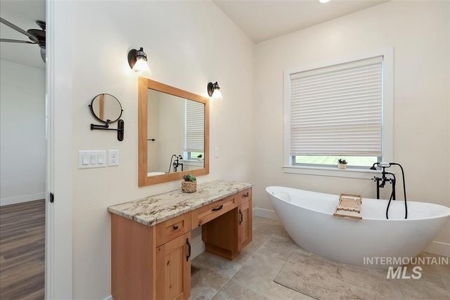 6810 S Pemberley Way, Meridian, ID 83642