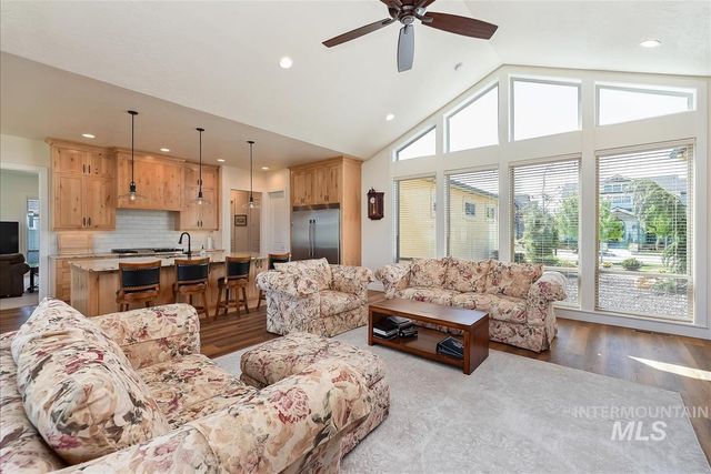 6810 S Pemberley Way, Meridian, ID 83642