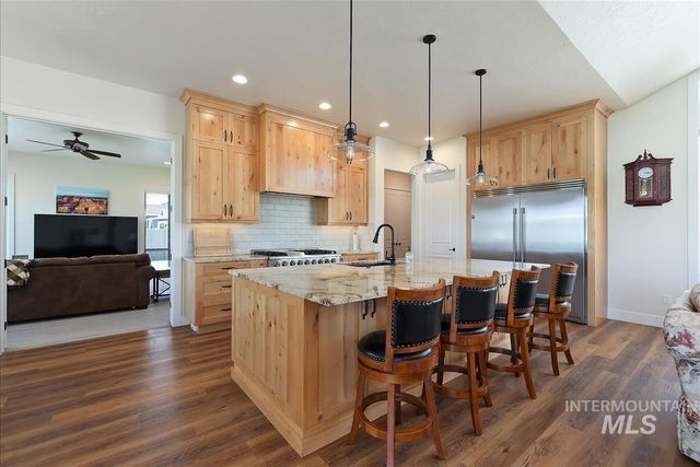 6810 S Pemberley Way, Meridian, ID 83642