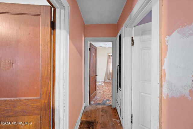 910 Woodward Avenue, Toledo, OH 43608