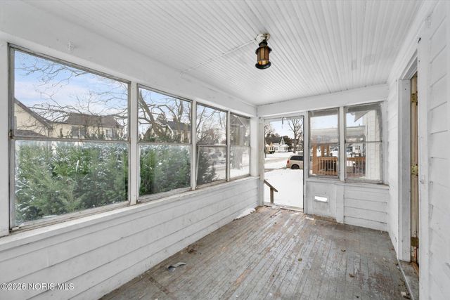 910 Woodward Avenue, Toledo, OH 43608