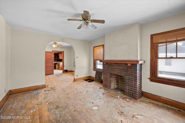 910 Woodward Avenue, Toledo, OH 43608