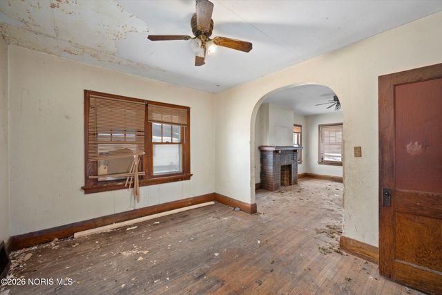 910 Woodward Avenue, Toledo, OH 43608