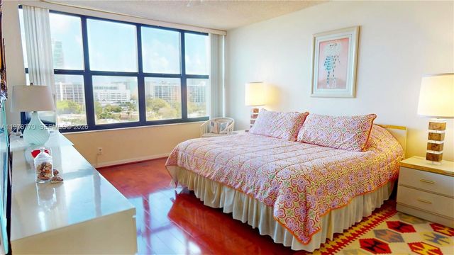 2500 PARKVIEW DR 902, Hallandale Beach, FL 33009