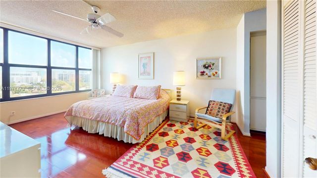 2500 PARKVIEW DR 902, Hallandale Beach, FL 33009