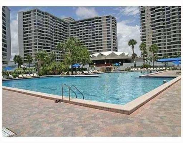 2500 PARKVIEW DR 902, Hallandale Beach, FL 33009