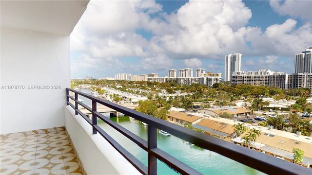 2500 PARKVIEW DR 902, Hallandale Beach, FL 33009