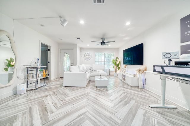 5911 Dawnridge Drive, Houston, TX 77035