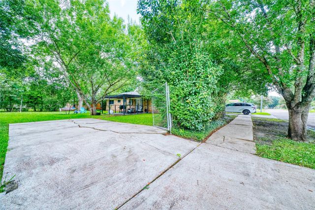 5911 Dawnridge Drive, Houston, TX 77035
