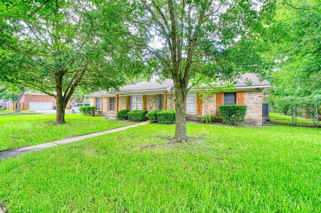5911 Dawnridge Drive, Houston, TX 77035
