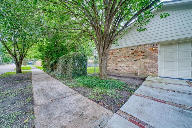 5911 Dawnridge Drive, Houston, TX 77035