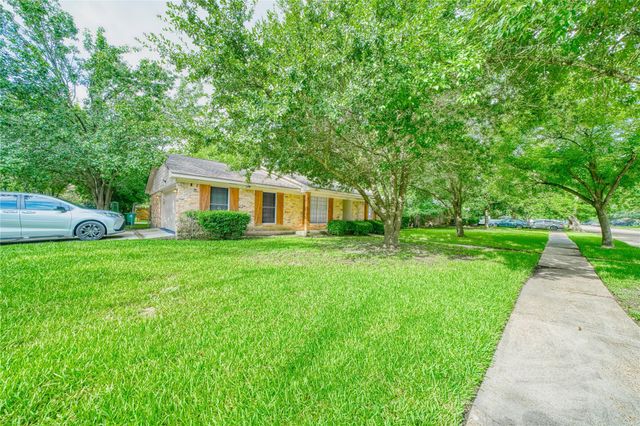 5911 Dawnridge Drive, Houston, TX 77035