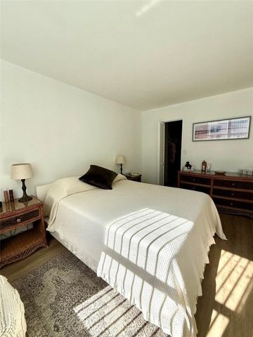 101 Briny Avenue 2406, Pompano Beach, FL 33062