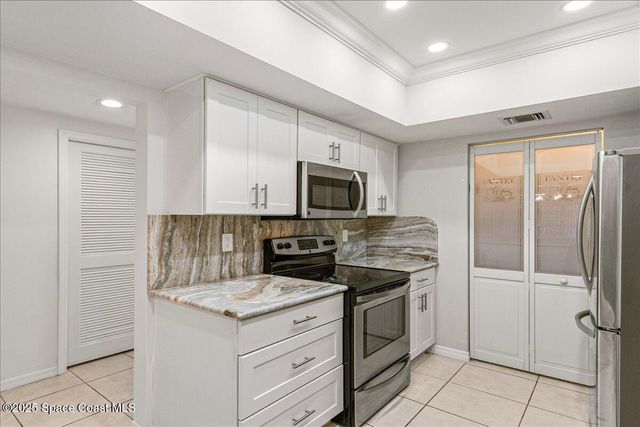 6165 S Mirror Lake Drive 103, Sebastian, FL 32958