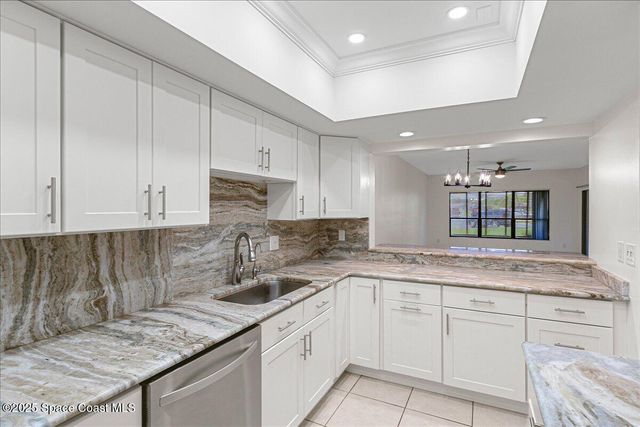 6165 S Mirror Lake Drive 103, Sebastian, FL 32958