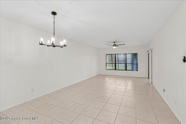 6165 S Mirror Lake Drive 103, Sebastian, FL 32958